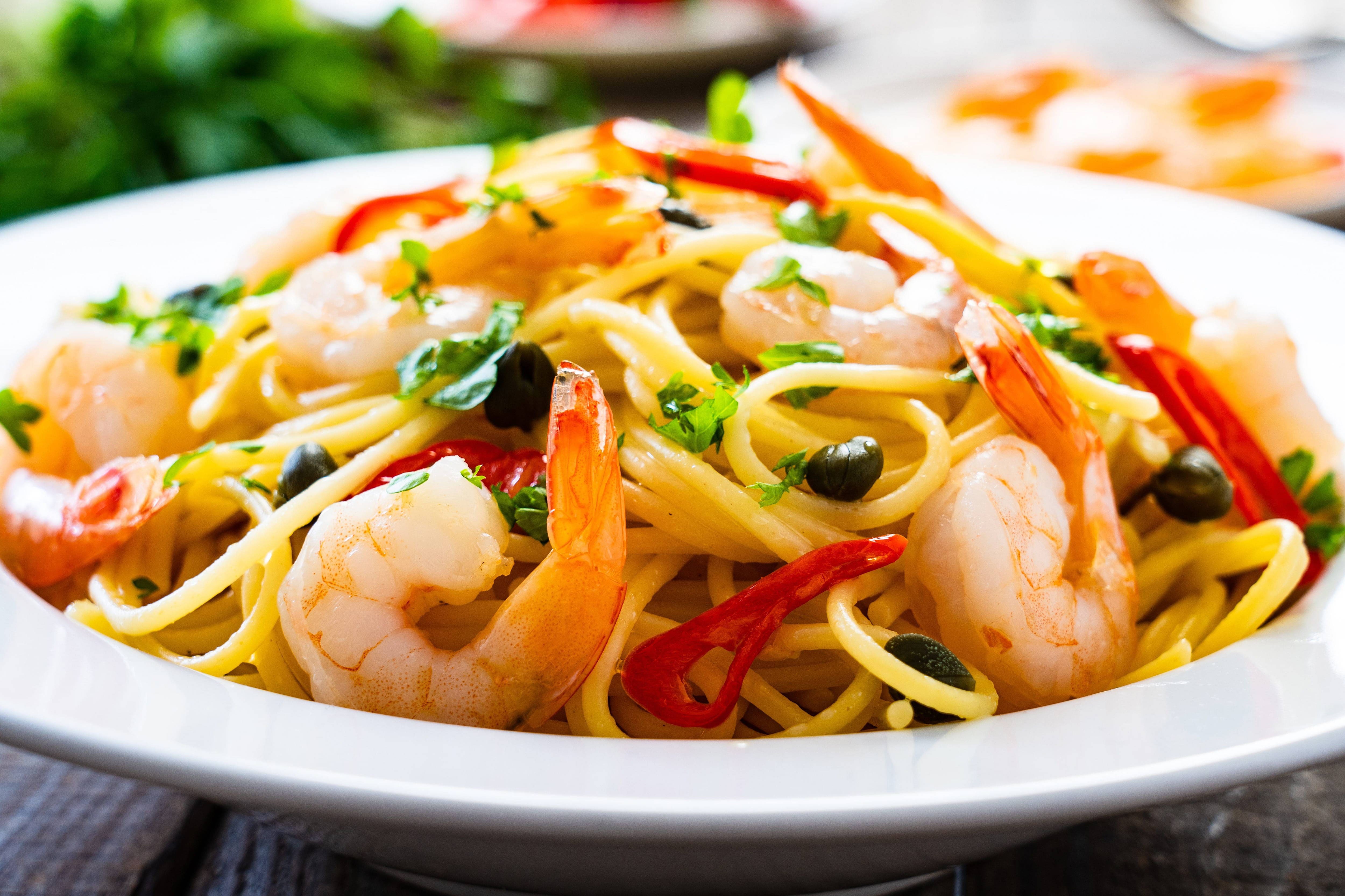 SINGAPORE STYLE PRAWN NOODLES